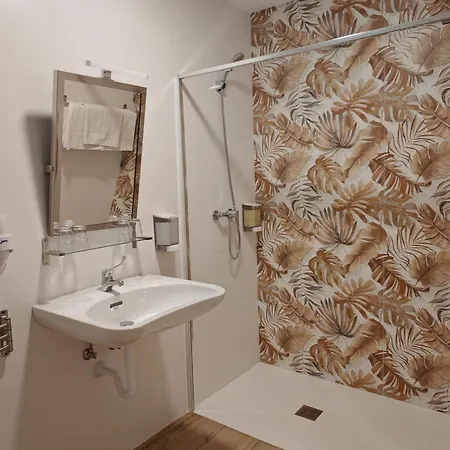 & Kitchen Zabalburu Гостьовий будинок