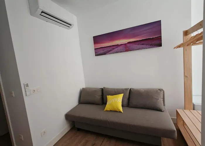 & Kitchen Zabalburu Гостьовий будинок Більбао